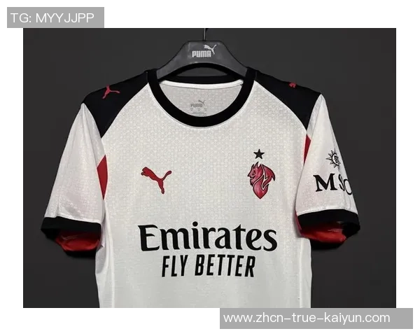 足球球衣fly带你领略球场风采尽显运动魅力与时尚风潮